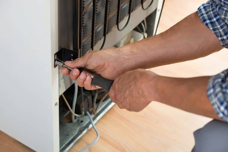 refrigerator ice maker repairman 1