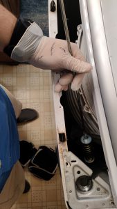 Samsung-Washer-Suspension-Removal-Closeup