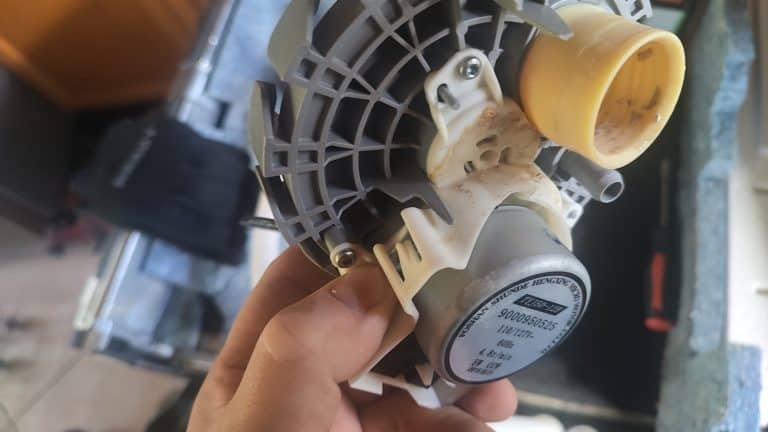 old-failed-diverter-showing-leakage-and-damage