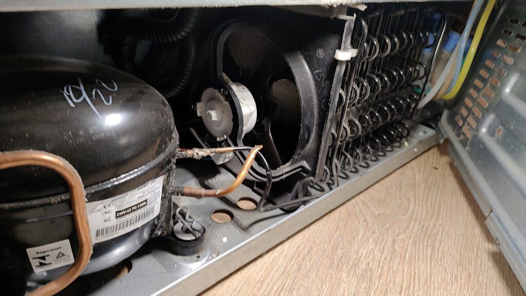 frigidaire-appliance-repair-vancouver-lghd2369tf8-condensor-fan-motor-installed