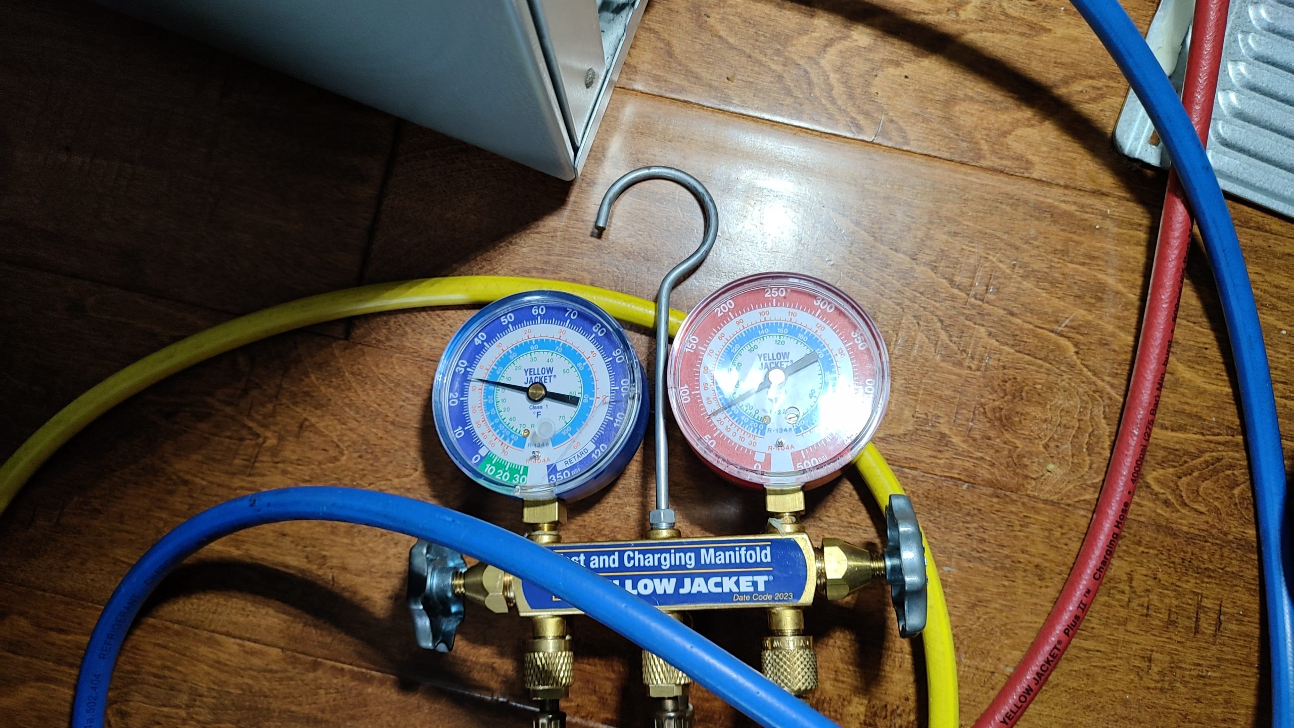 Refrigerator sealed system pressure gauges during diagnosis in Portland OR