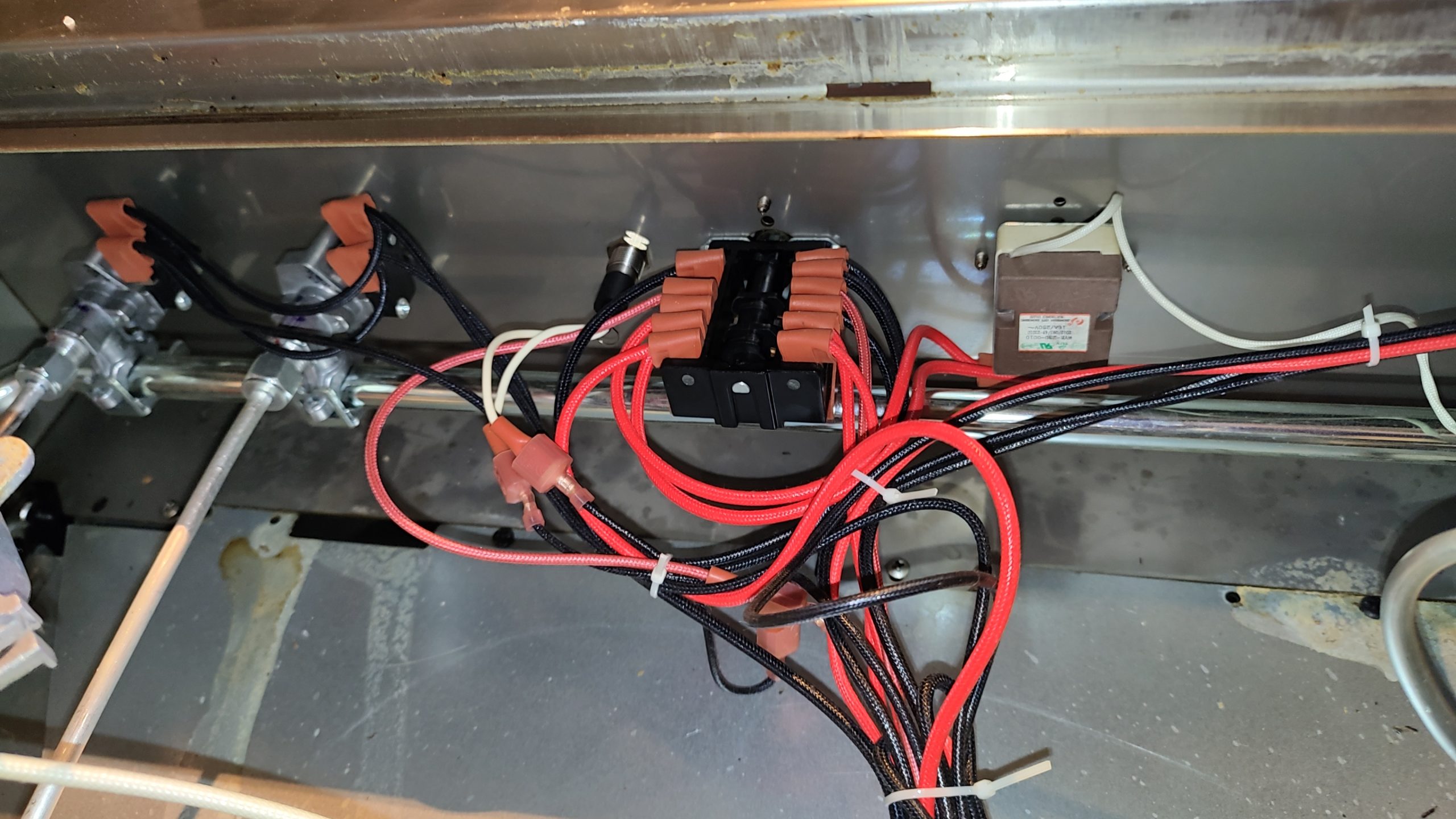 ZLINE RA30 Oven Not Heating Properly – Repair in Vancouver, WA 10 ZLINE RA30 range contactor inspection during repair