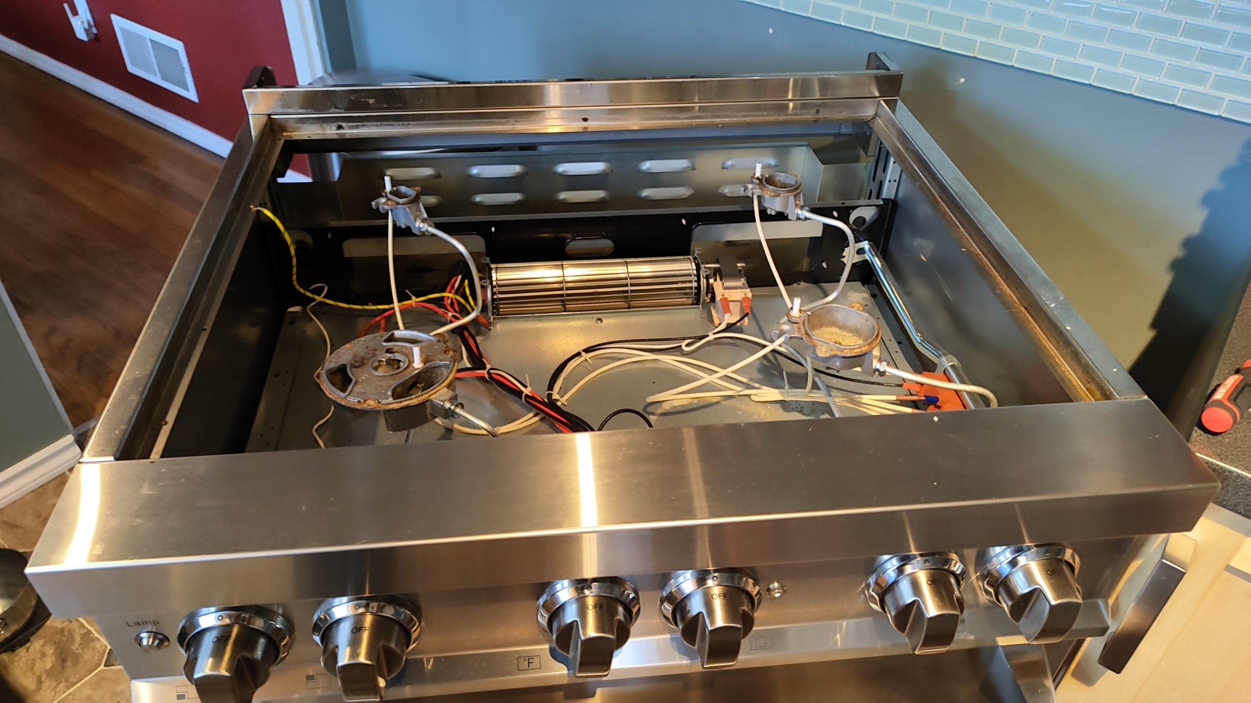 ZLINE RA30 range top internal overview during diagnosis