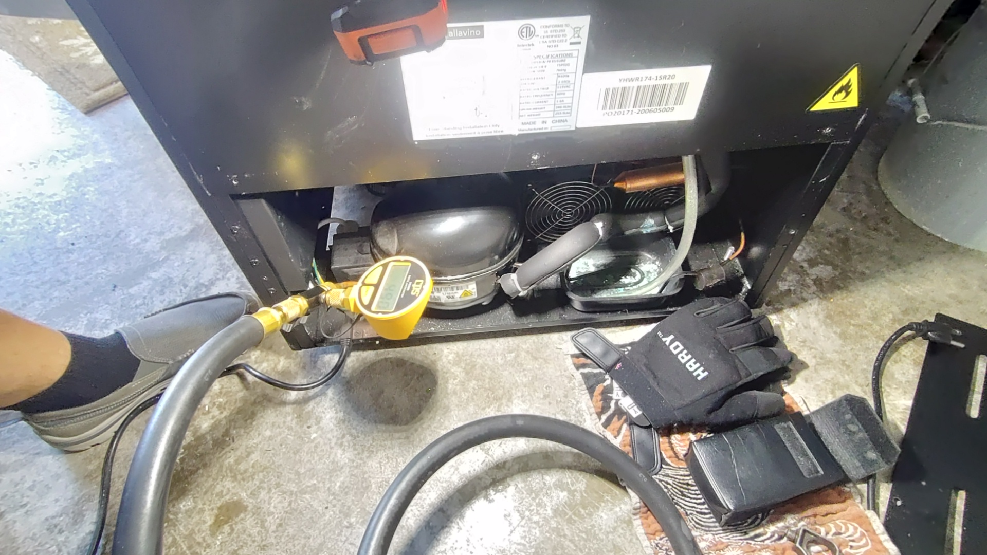 Allavino wine cooler R-600a refrigerant charging after evaporator replacement in La Center WA