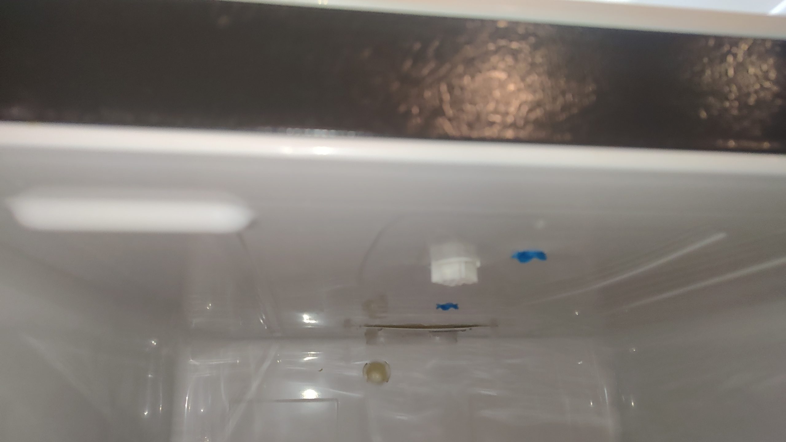 GE Refrigerator Completely Dead — A Power Wire Broke Inside the Cabinet 3 Hidden wiring access location between the freezer and refrigerator compartments