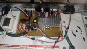 Whirlpool WTW6157PW0 F6E3 Error: Why This Washer Wouldn’t Fill 3 Main ACU control board inside a Whirlpool WTW6157PW0 top-load washer