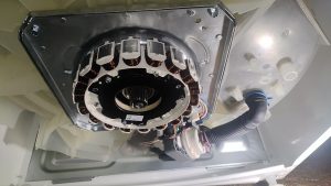 Whirlpool WTW6157PW0 F6E3 Error: Why This Washer Wouldn’t Fill 4 Whirlpool WTW6157PW0 motor stator and drive shaft with the clutch slider removed